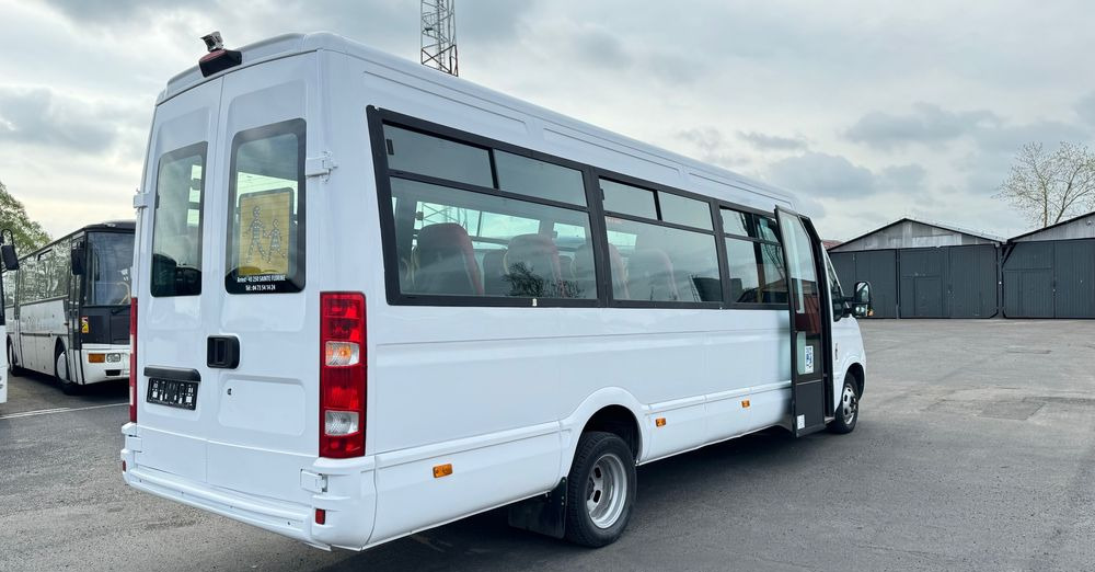 Irisbus Iveco Daily / 23 miejsca / Cena 87000 zł netto - Мікроавтобус, Пасажирський фургон: фото 4 Irisbus Iveco Daily / 23 miejsca / Cena 87000 zł netto - Мікроавтобус, Пасажирський фургон: фото 4