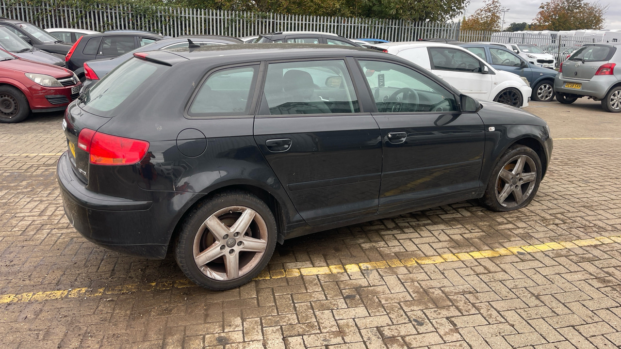 AUDI A3 1.9 TDI - Хетчбек: фото 4 AUDI A3 1.9 TDI - Хетчбек: фото 4