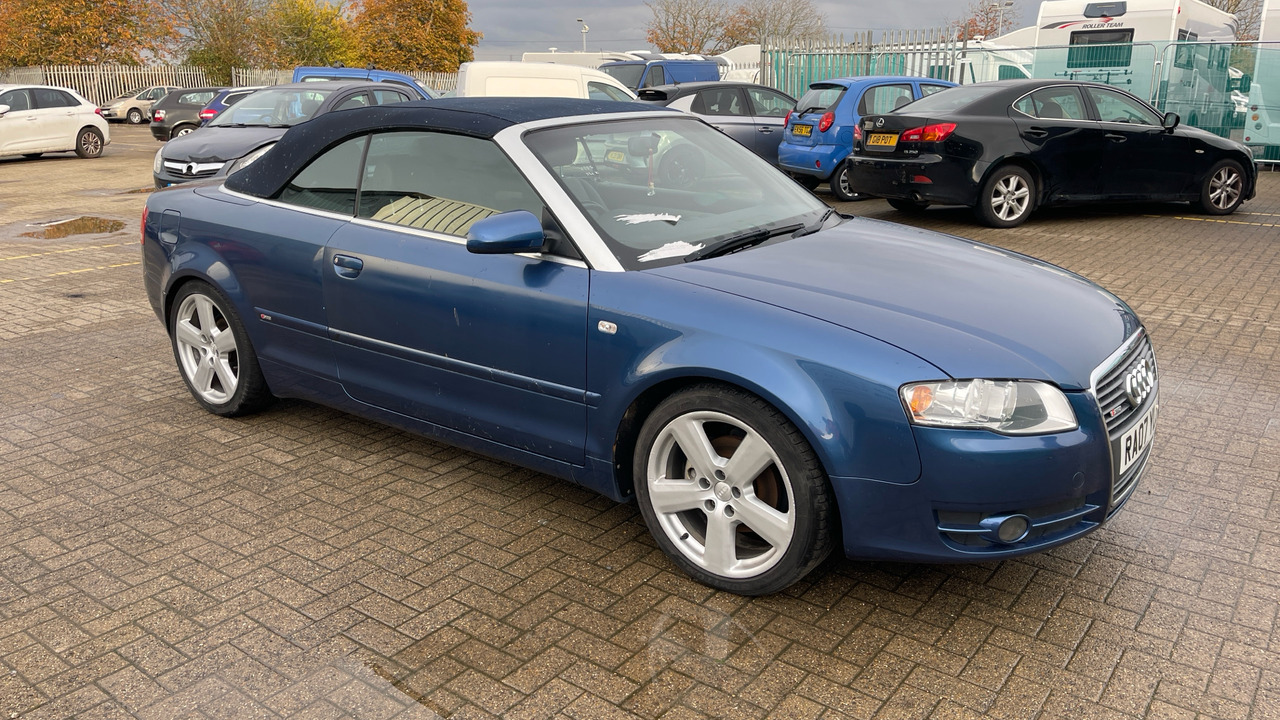 AUDI A4 2.0 TDI - Легковий автомобіль: фото 1 AUDI A4 2.0 TDI - Легковий автомобіль: фото 1