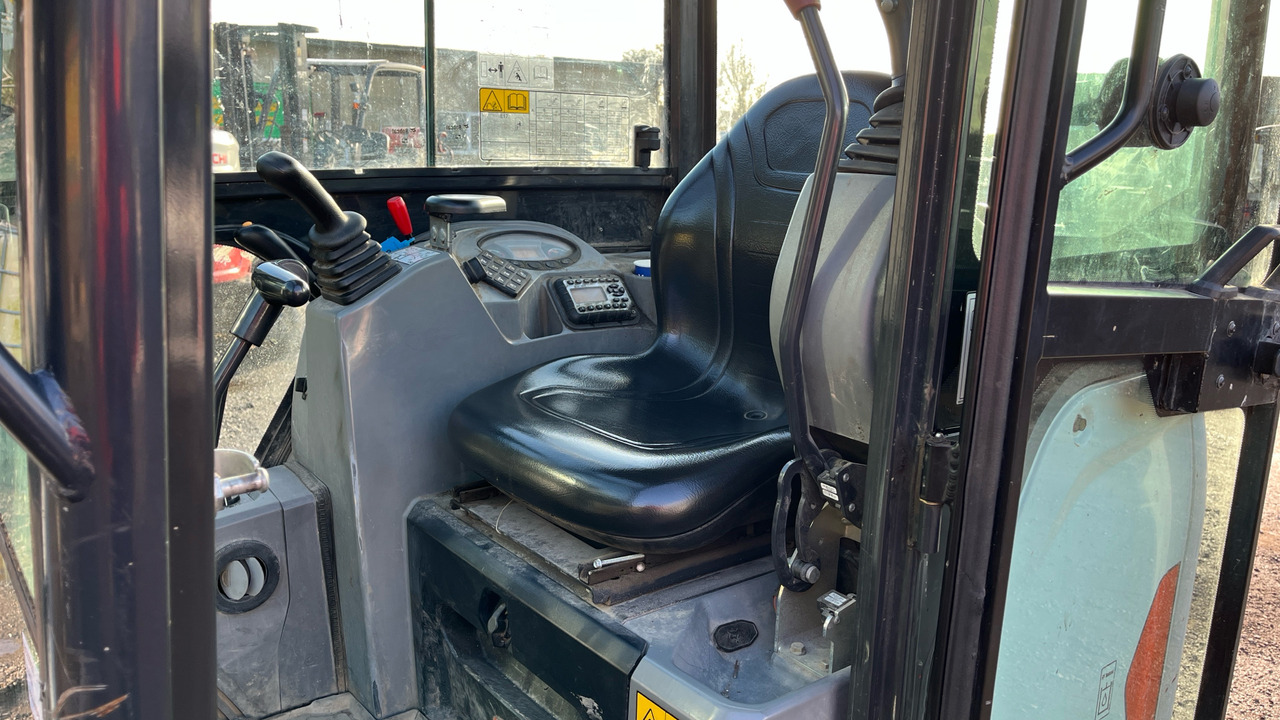 BOBCAT E17 - Міні-екскаватор: фото 5 BOBCAT E17 - Міні-екскаватор: фото 5