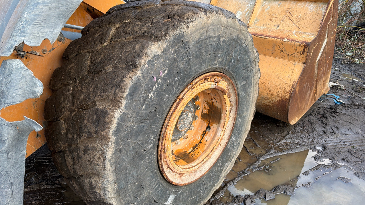 Колісний навантажувач CASE 821F: фото 8 Колісний навантажувач CASE 821F: фото 8