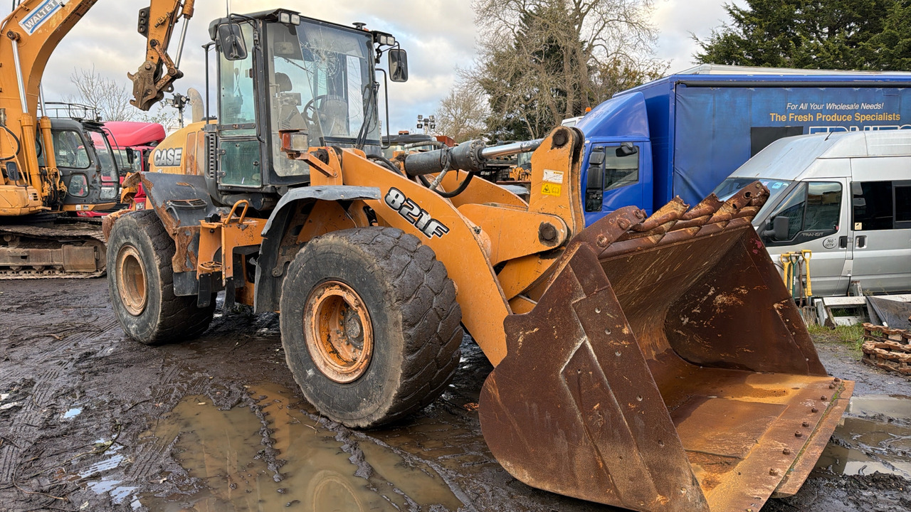 CASE 821F - Колісний навантажувач: фото 1 CASE 821F - Колісний навантажувач: фото 1