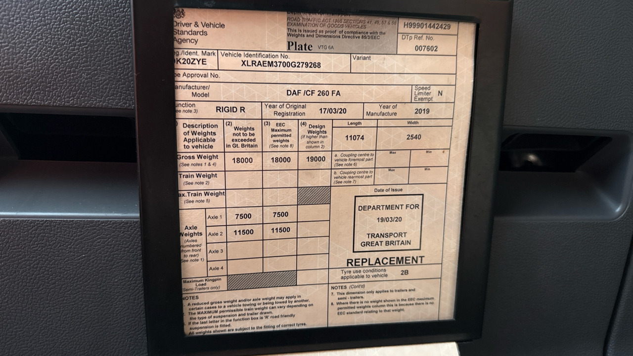 Тентована вантажівка DAF CF 260: фото 11