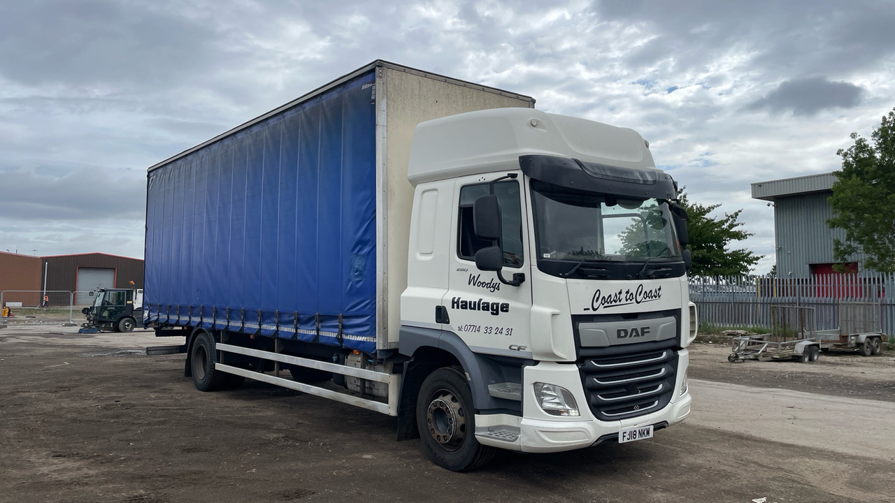 DAF CF 260 - Тентована вантажівка: фото 1 DAF CF 260 - Тентована вантажівка: фото 1