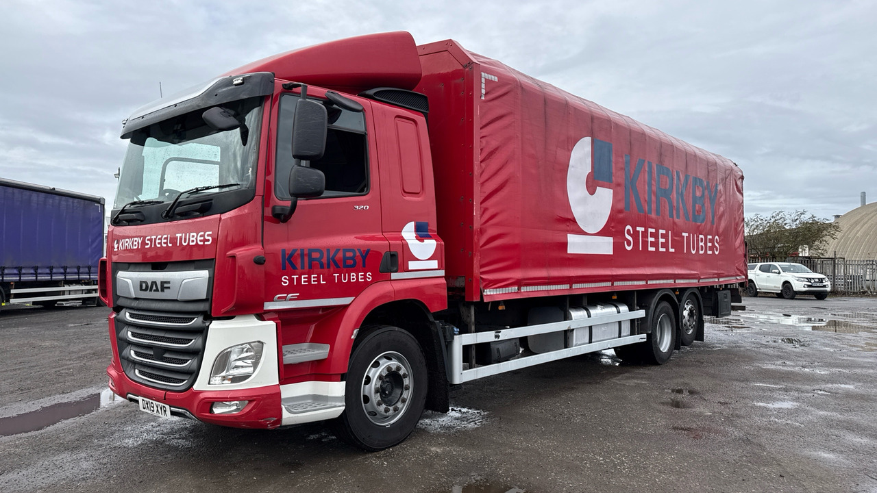 DAF CF 320 - Бортова вантажівка/ Платформа: фото 2 DAF CF 320 - Бортова вантажівка/ Платформа: фото 2