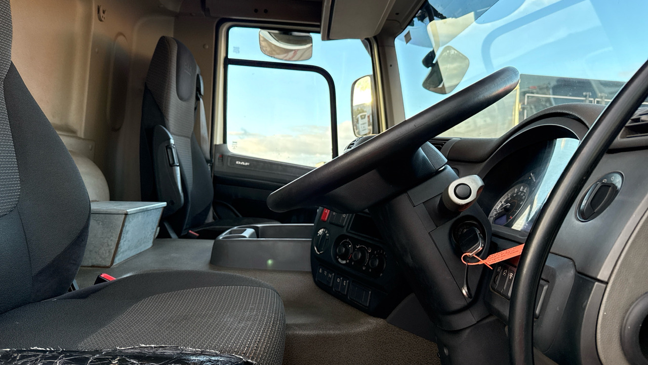 DAF CF 330 - Бортова вантажівка/ Платформа, Вантажівка з маніпулятором: фото 5 DAF CF 330 - Бортова вантажівка/ Платформа, Вантажівка з маніпулятором: фото 5