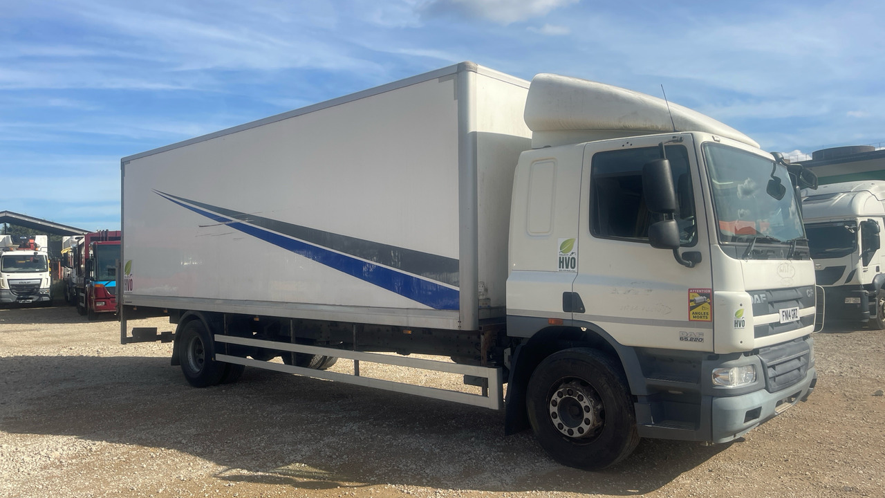 DAF CF 65.220 - Вантажівка з закритим кузовом: фото 1 DAF CF 65.220 - Вантажівка з закритим кузовом: фото 1