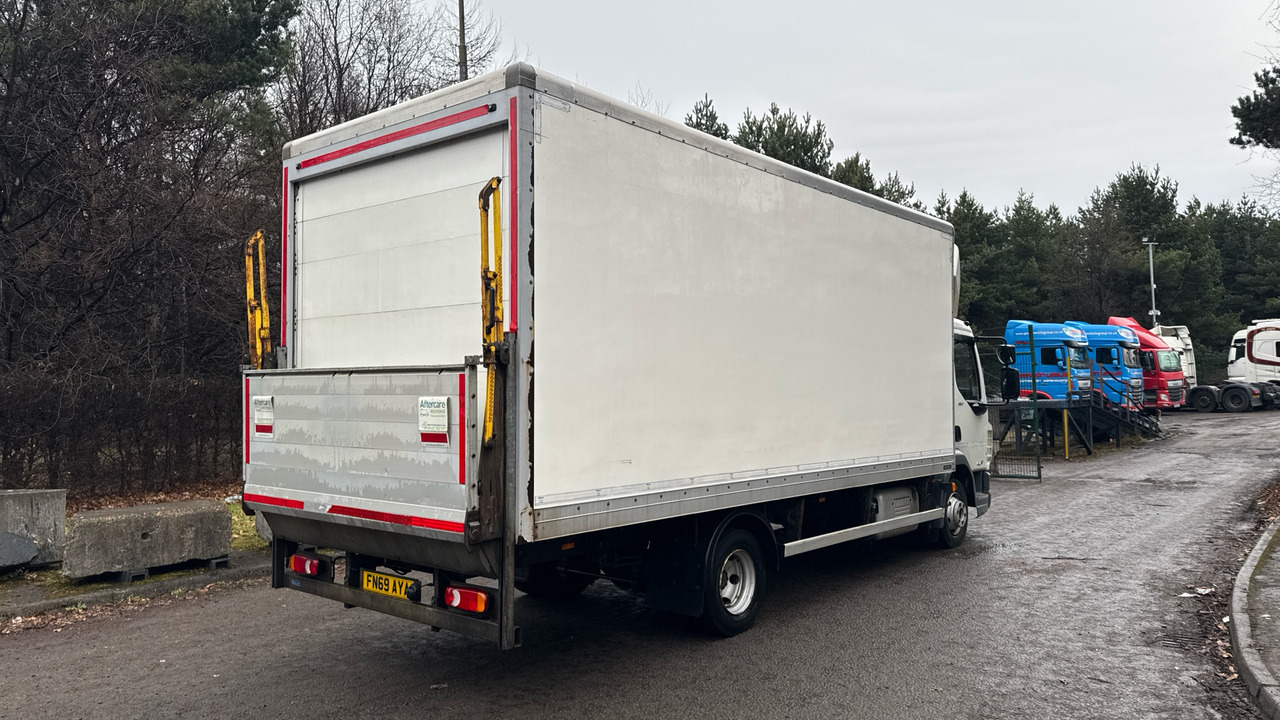 DAF LF 180 - Вантажівка з закритим кузовом: фото 4 DAF LF 180 - Вантажівка з закритим кузовом: фото 4