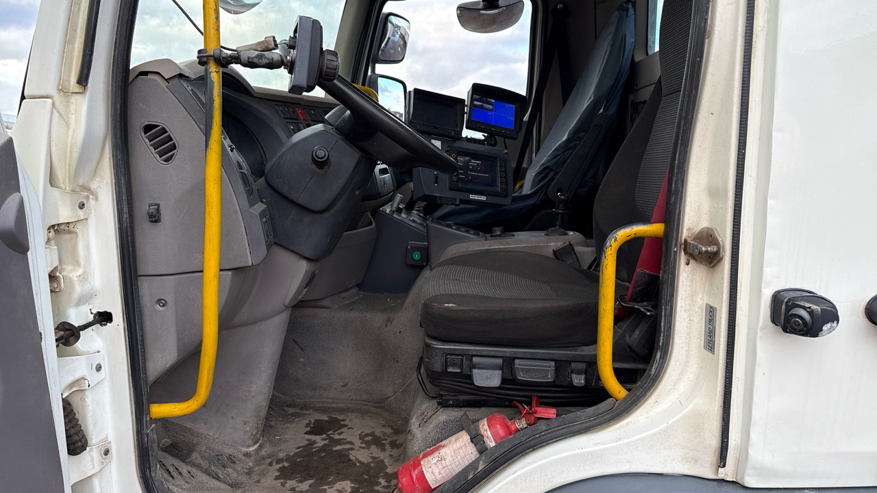 DAF LF 220 - Підмітально-прибиральна машина: фото 5 DAF LF 220 - Підмітально-прибиральна машина: фото 5