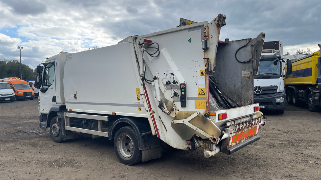 DAF LF 220 - Сміттєвози: фото 3 DAF LF 220 - Сміттєвози: фото 3