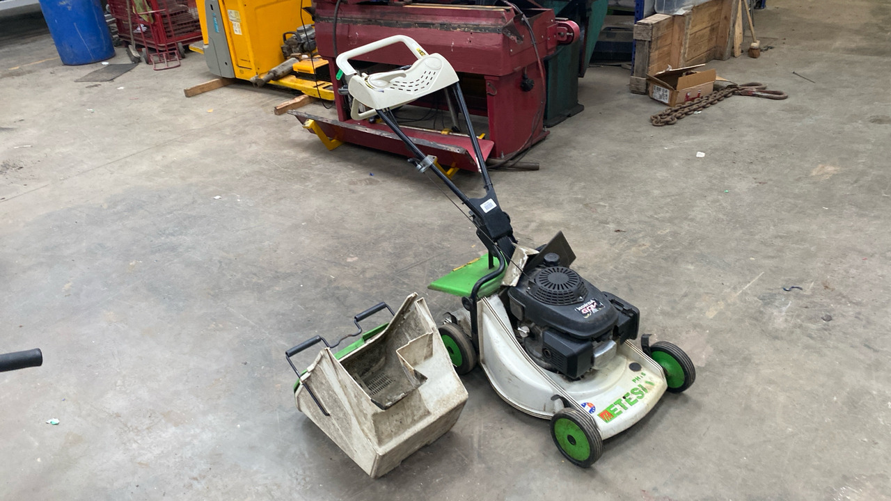 ETESIA PHTS MOWER, HONDA GCV 160 ENGINE - Будівельне обладнання: фото 1 ETESIA PHTS MOWER, HONDA GCV 160 ENGINE - Будівельне обладнання: фото 1