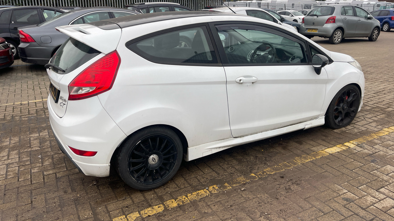 FORD FIESTA S 90 1.6 TDCI ZETEC - Хетчбек: фото 4 FORD FIESTA S 90 1.6 TDCI ZETEC - Хетчбек: фото 4