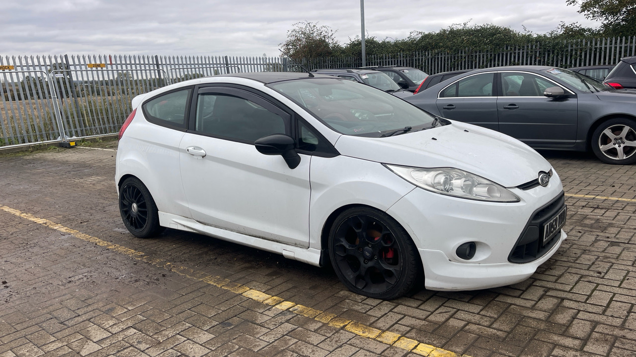 FORD FIESTA S 90 1.6 TDCI ZETEC - Хетчбек: фото 1 FORD FIESTA S 90 1.6 TDCI ZETEC - Хетчбек: фото 1