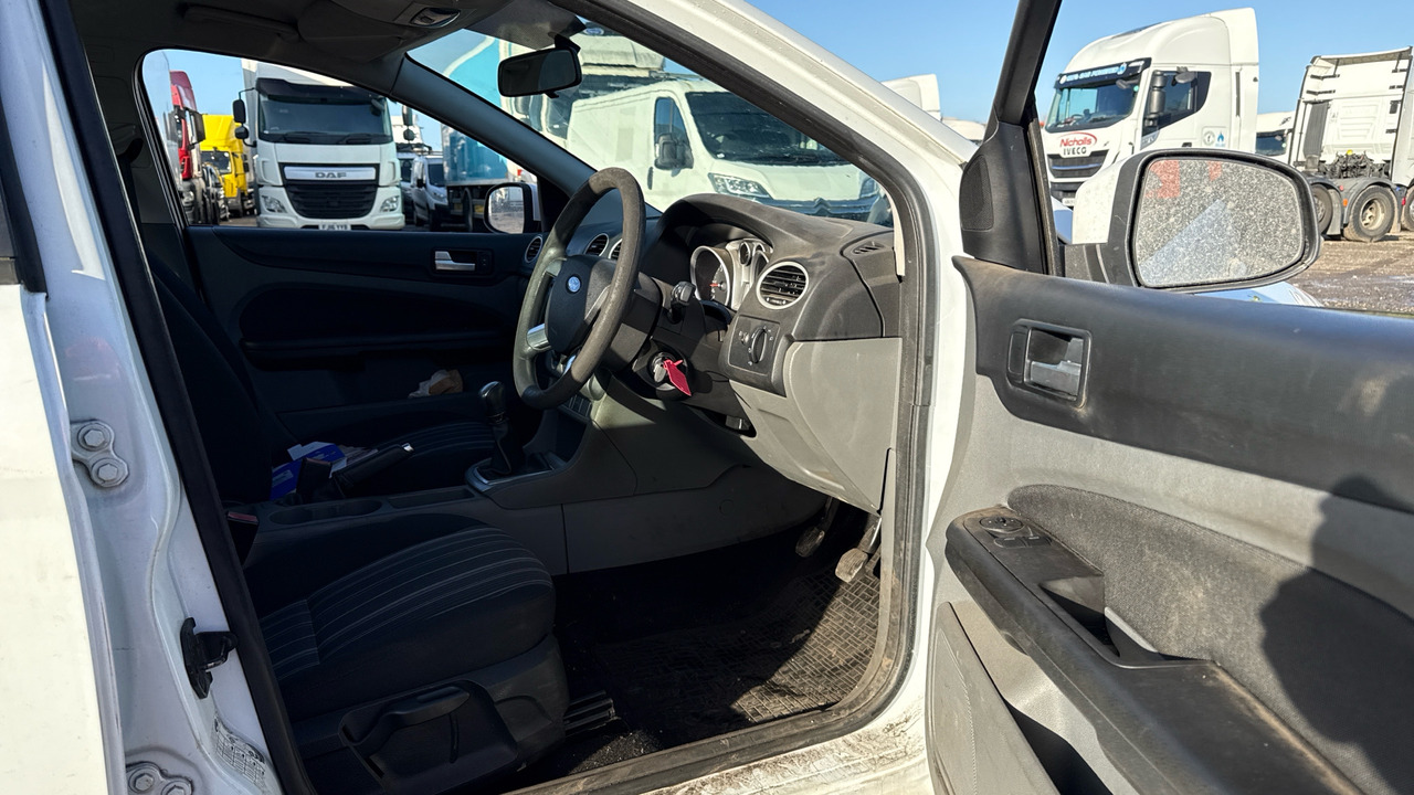 FORD FOCUS 1.6 TDCI STYLE - Хетчбек: фото 5 FORD FOCUS 1.6 TDCI STYLE - Хетчбек: фото 5