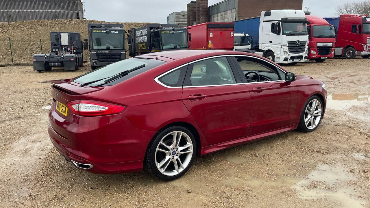 FORD MONDEO 2.0 TDCi 180PS - Хетчбек: фото 4 FORD MONDEO 2.0 TDCi 180PS - Хетчбек: фото 4