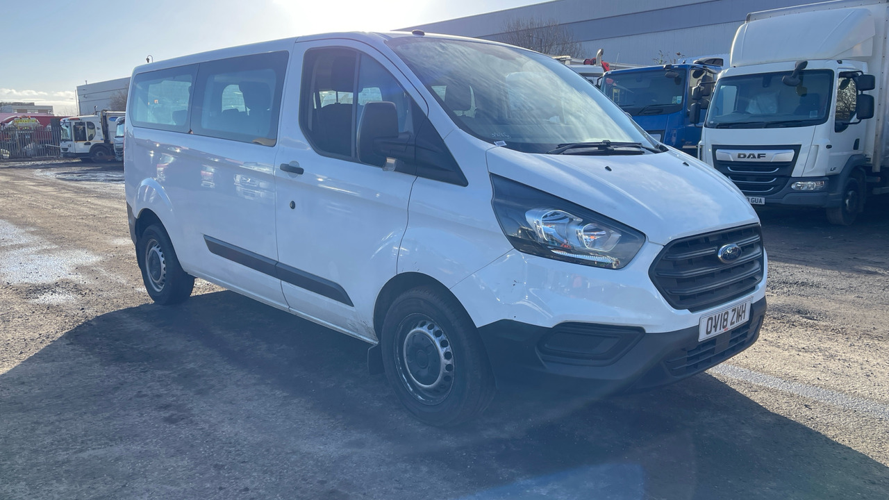 FORD TRANSIT CUSTOM 2.0 TDCi 130ps Low Roof Kombi Van - Вантажопасажирський фургон: фото 1 FORD TRANSIT CUSTOM 2.0 TDCi 130ps Low Roof Kombi Van - Вантажопасажирський фургон: фото 1