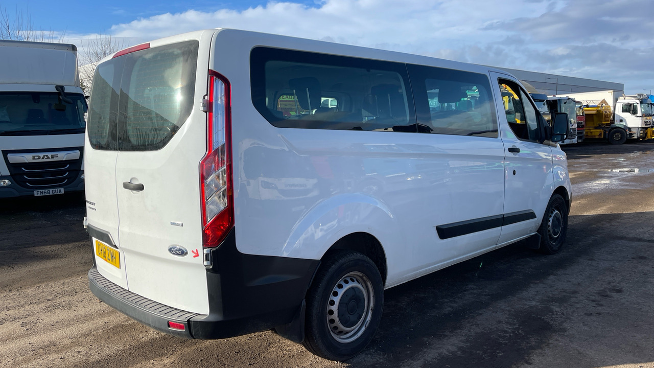 FORD TRANSIT CUSTOM 2.0 TDCi 130ps Low Roof Kombi Van - Вантажопасажирський фургон: фото 4 FORD TRANSIT CUSTOM 2.0 TDCi 130ps Low Roof Kombi Van - Вантажопасажирський фургон: фото 4