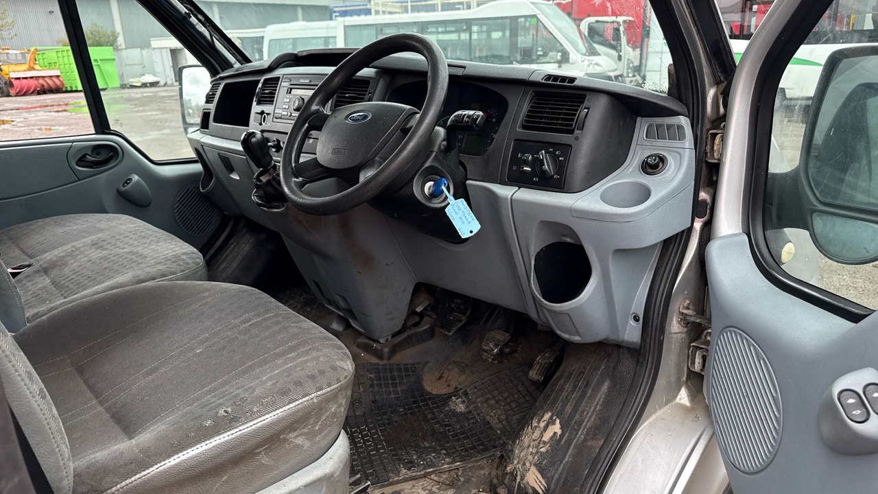 FORD TRANSIT T260 2.2 130PS - Суцільнометалевий фургон: фото 5 FORD TRANSIT T260 2.2 130PS - Суцільнометалевий фургон: фото 5