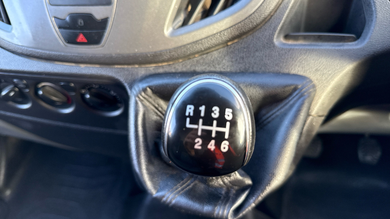 Суцільнометалевий фургон Ford Transit 350 2.0 TDCi 130ps: фото 10