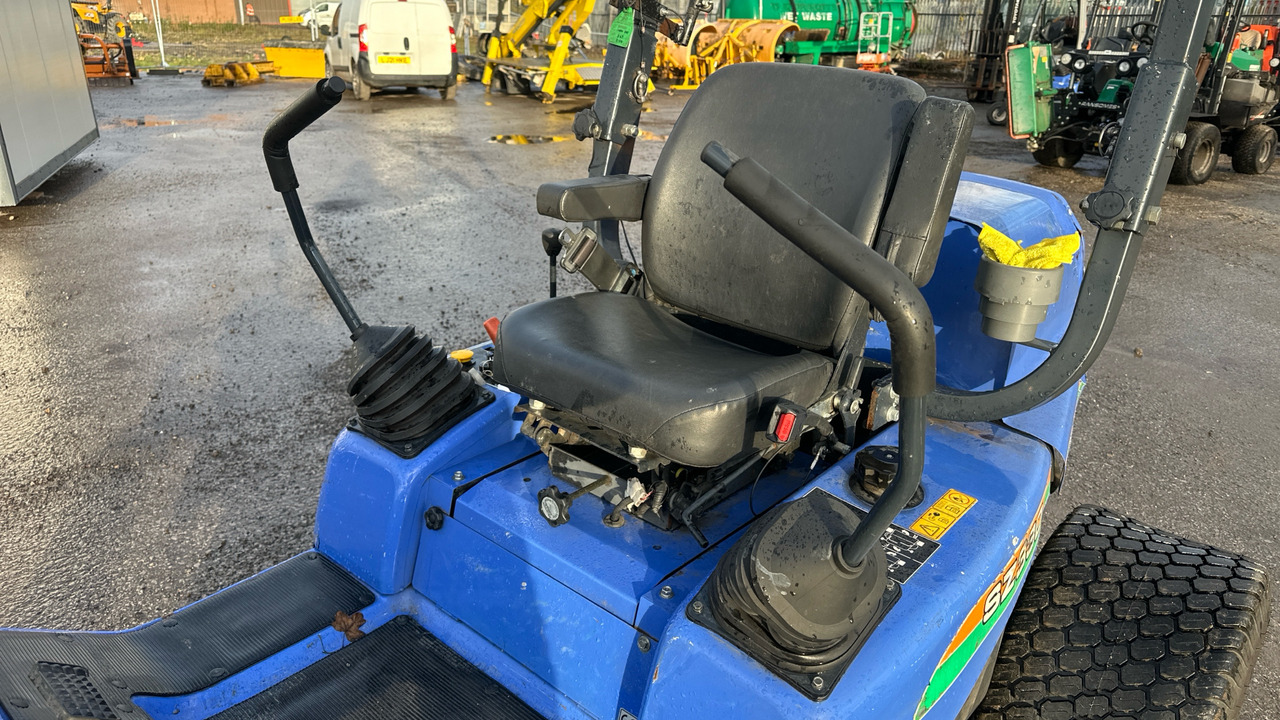 ISEKI SZ330 - Газонокосарка: фото 5 ISEKI SZ330 - Газонокосарка: фото 5