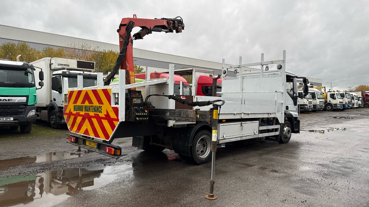 IVECO EUROCARGO 120-190 - Бортова вантажівка/ Платформа, Вантажівка з маніпулятором: фото 4 IVECO EUROCARGO 120-190 - Бортова вантажівка/ Платформа, Вантажівка з маніпулятором: фото 4