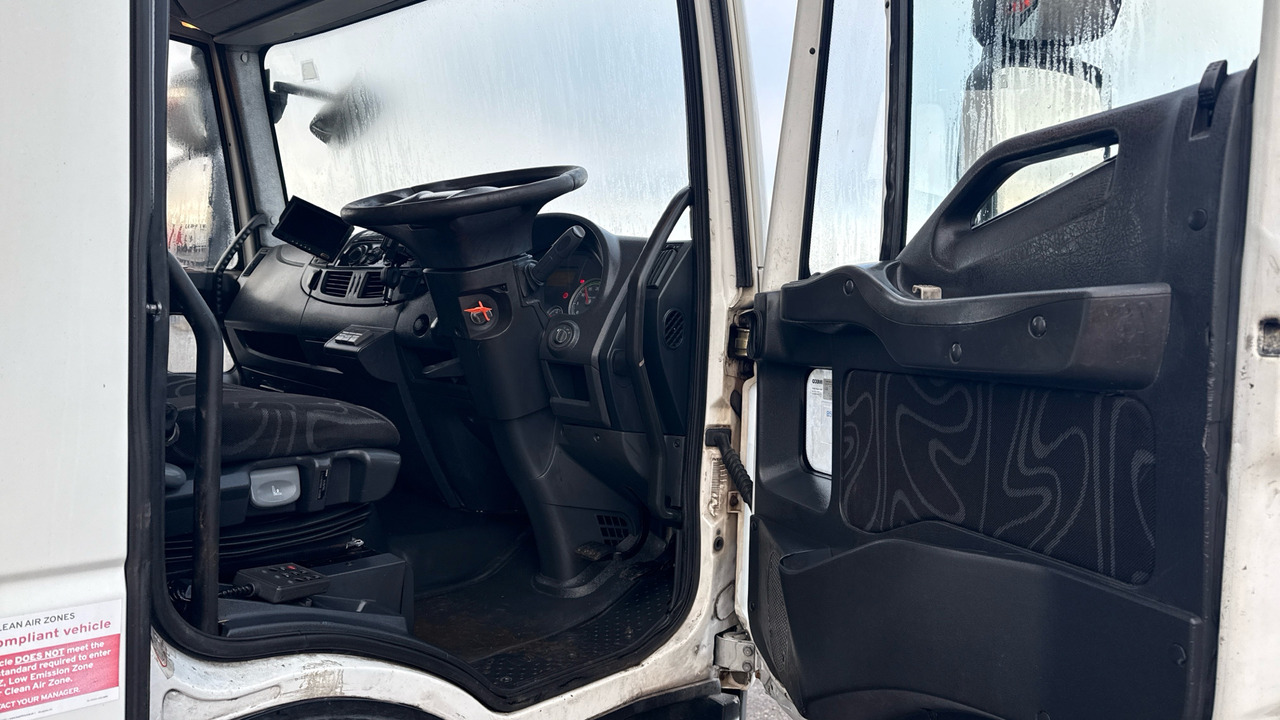 IVECO EUROCARGO 140E18 - Вантажівка з закритим кузовом: фото 5 IVECO EUROCARGO 140E18 - Вантажівка з закритим кузовом: фото 5