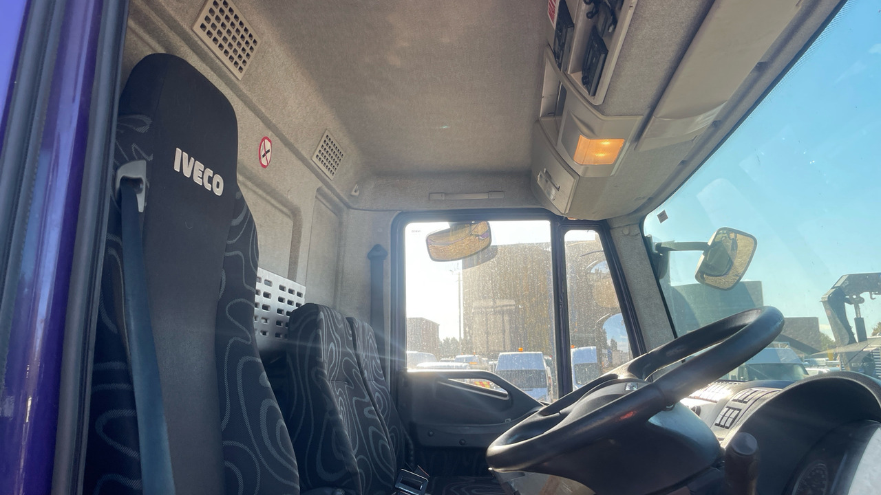 IVECO EUROCARGO 180E - Бортова вантажівка/ Платформа: фото 5 IVECO EUROCARGO 180E - Бортова вантажівка/ Платформа: фото 5