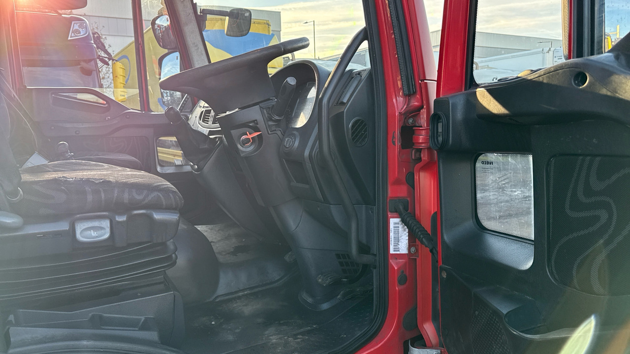 IVECO EUROCARGO 75E16 - Вантажівка з закритим кузовом: фото 5 IVECO EUROCARGO 75E16 - Вантажівка з закритим кузовом: фото 5