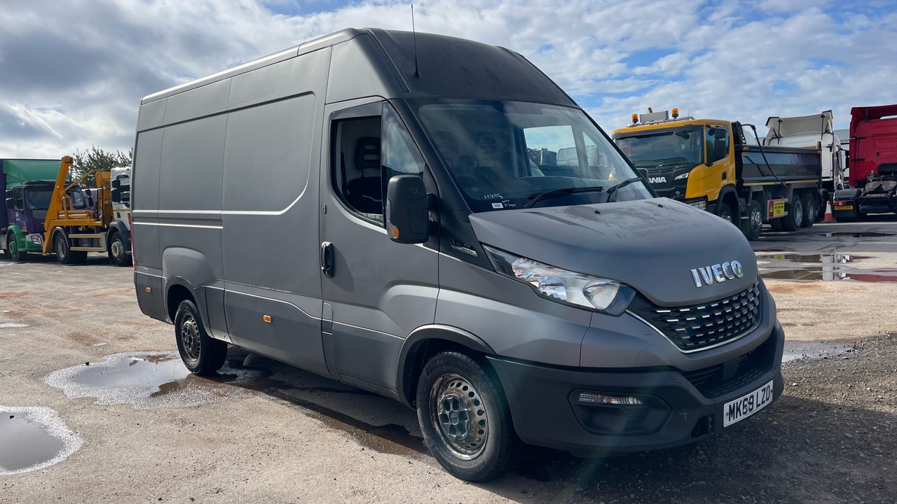 Iveco Daily 35-140 2.3 3520WB - Суцільнометалевий фургон: фото 1 Iveco Daily 35-140 2.3 3520WB - Суцільнометалевий фургон: фото 1