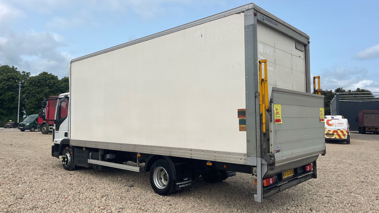 Iveco Eurocargo 75-160 - Вантажівка з закритим кузовом: фото 3 Iveco Eurocargo 75-160 - Вантажівка з закритим кузовом: фото 3