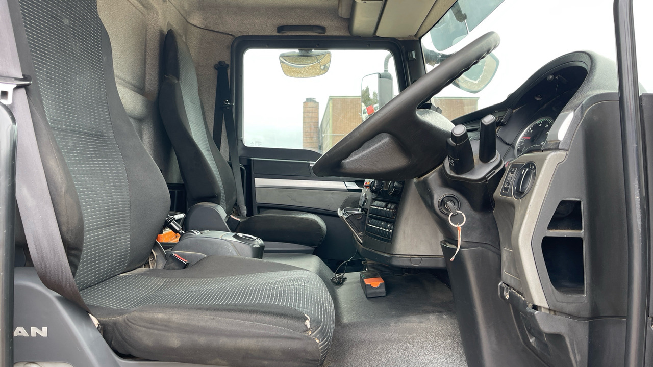 MAN TGM 26.340 - Бортова вантажівка/ Платформа, Вантажівка з маніпулятором: фото 5 MAN TGM 26.340 - Бортова вантажівка/ Платформа, Вантажівка з маніпулятором: фото 5