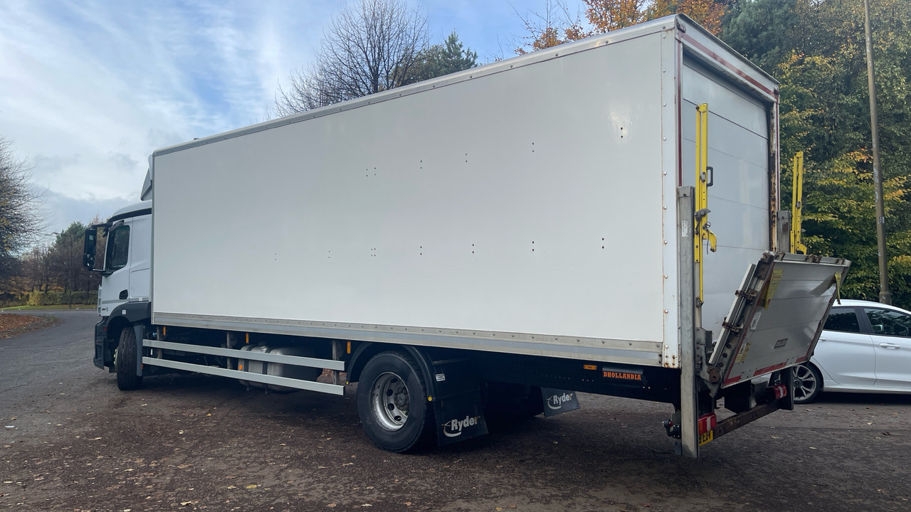 MERCEDES-BENZ ACTROS 1824 - Вантажівка з закритим кузовом: фото 3 MERCEDES-BENZ ACTROS 1824 - Вантажівка з закритим кузовом: фото 3