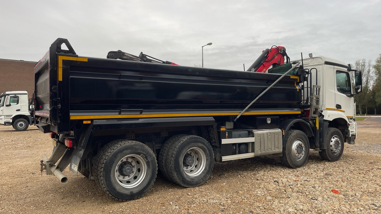 MERCEDES-BENZ AROCS - Самоскид вантажівка, Вантажівка з маніпулятором: фото 4 MERCEDES-BENZ AROCS - Самоскид вантажівка, Вантажівка з маніпулятором: фото 4
