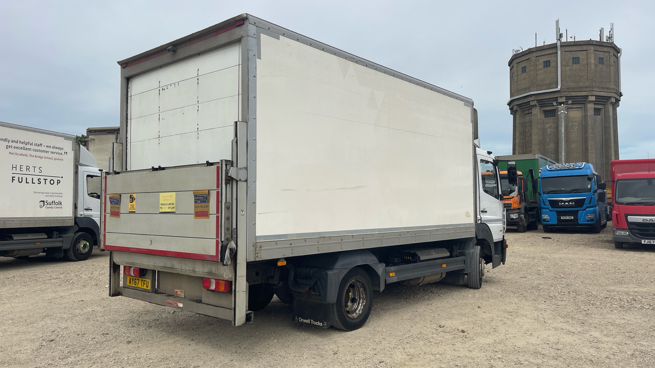 MERCEDES-BENZ ATEGO 818 - Вантажівка з закритим кузовом: фото 4 MERCEDES-BENZ ATEGO 818 - Вантажівка з закритим кузовом: фото 4