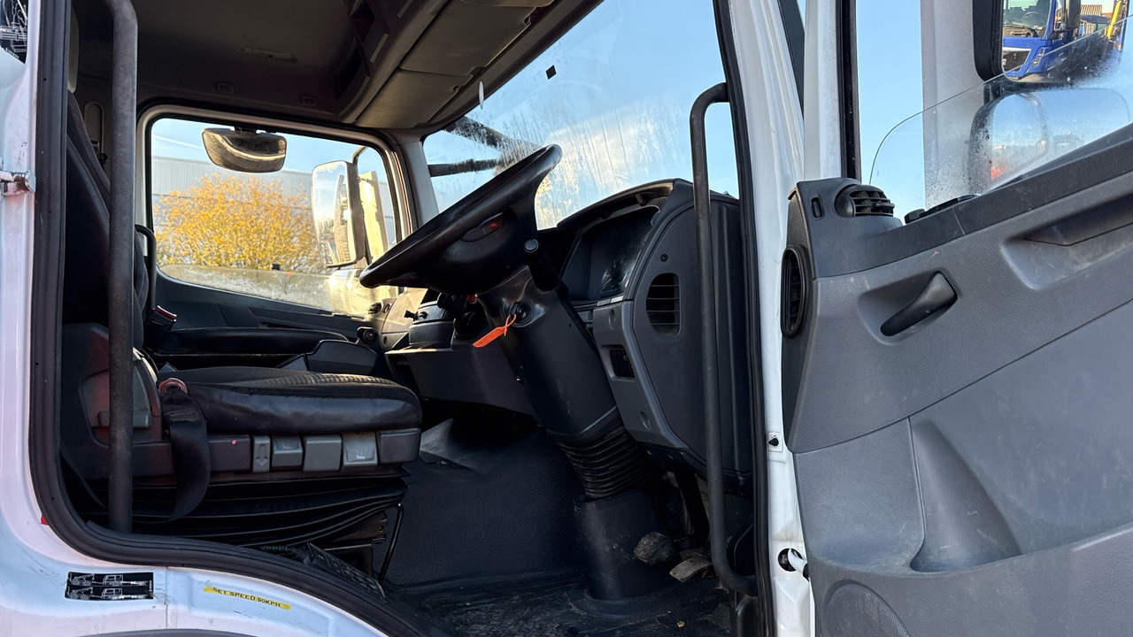 MERCEDES-BENZ AXOR - Бортова вантажівка/ Платформа: фото 5 MERCEDES-BENZ AXOR - Бортова вантажівка/ Платформа: фото 5