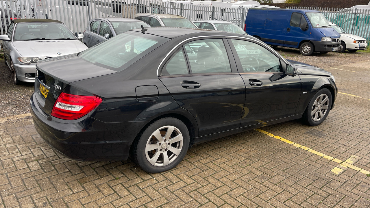 MERCEDES-BENZ C200 - Седан: фото 4 MERCEDES-BENZ C200 - Седан: фото 4