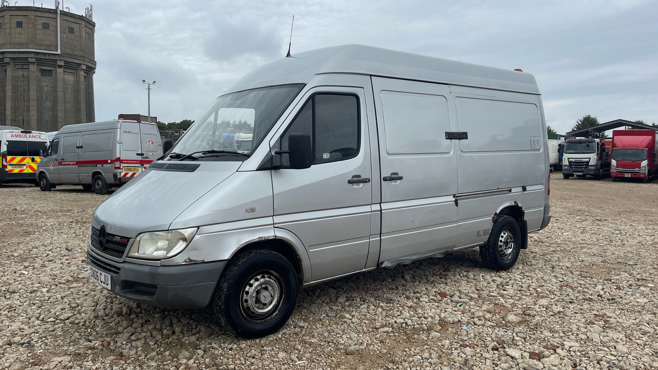 MERCEDES-BENZ SPRINTER 316 CDI - Суцільнометалевий фургон: фото 2 MERCEDES-BENZ SPRINTER 316 CDI - Суцільнометалевий фургон: фото 2