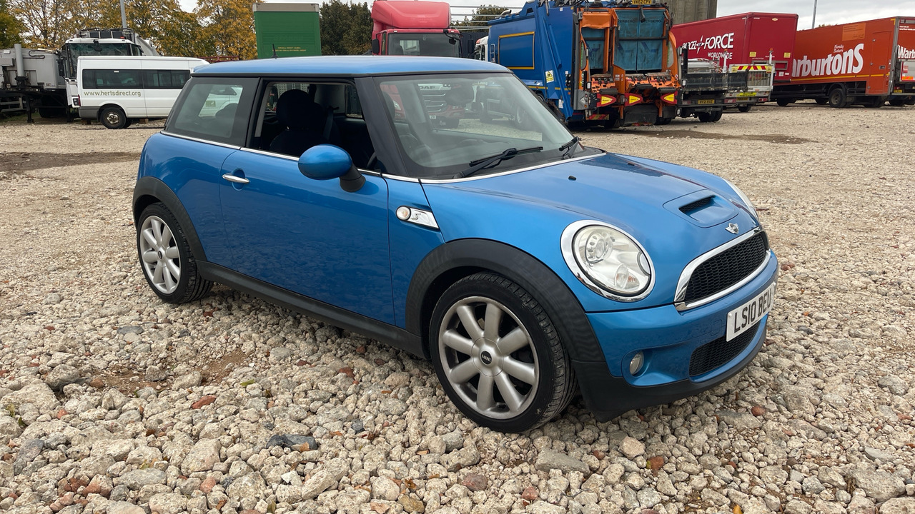 MINI COOPER S 1.6 - Хетчбек: фото 1 MINI COOPER S 1.6 - Хетчбек: фото 1