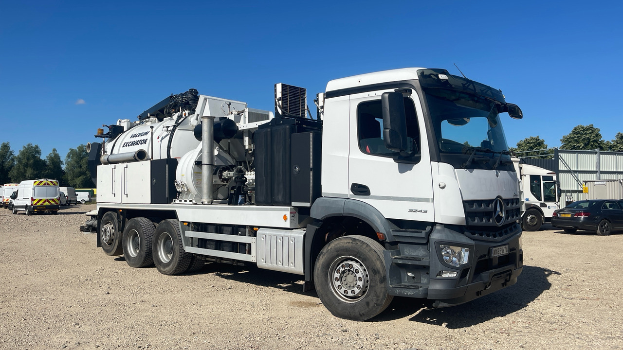 Mercedes-Benz Arocs 3243 - Асенізатори: фото 1 Mercedes-Benz Arocs 3243 - Асенізатори: фото 1