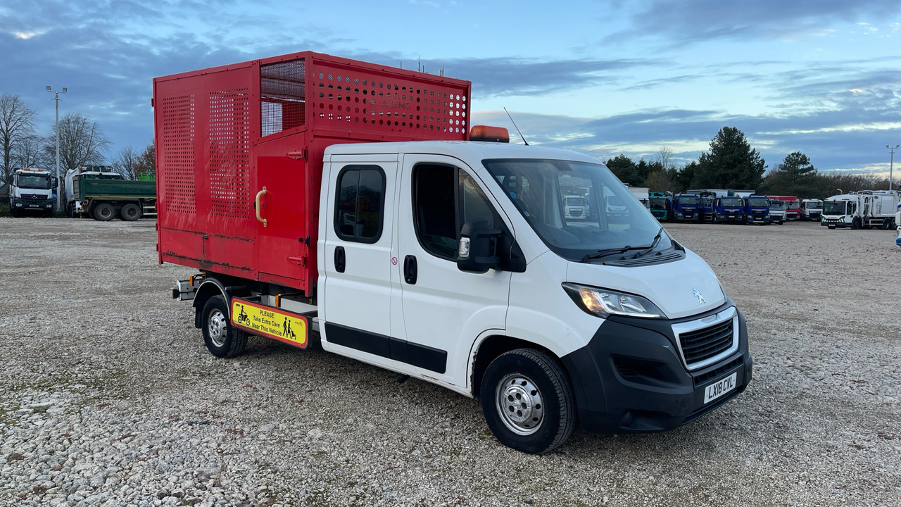PEUGEOT BOXER 335 2.0 BLUE HDI 130PS - Малотоннажний самоскид: фото 1 PEUGEOT BOXER 335 2.0 BLUE HDI 130PS - Малотоннажний самоскид: фото 1
