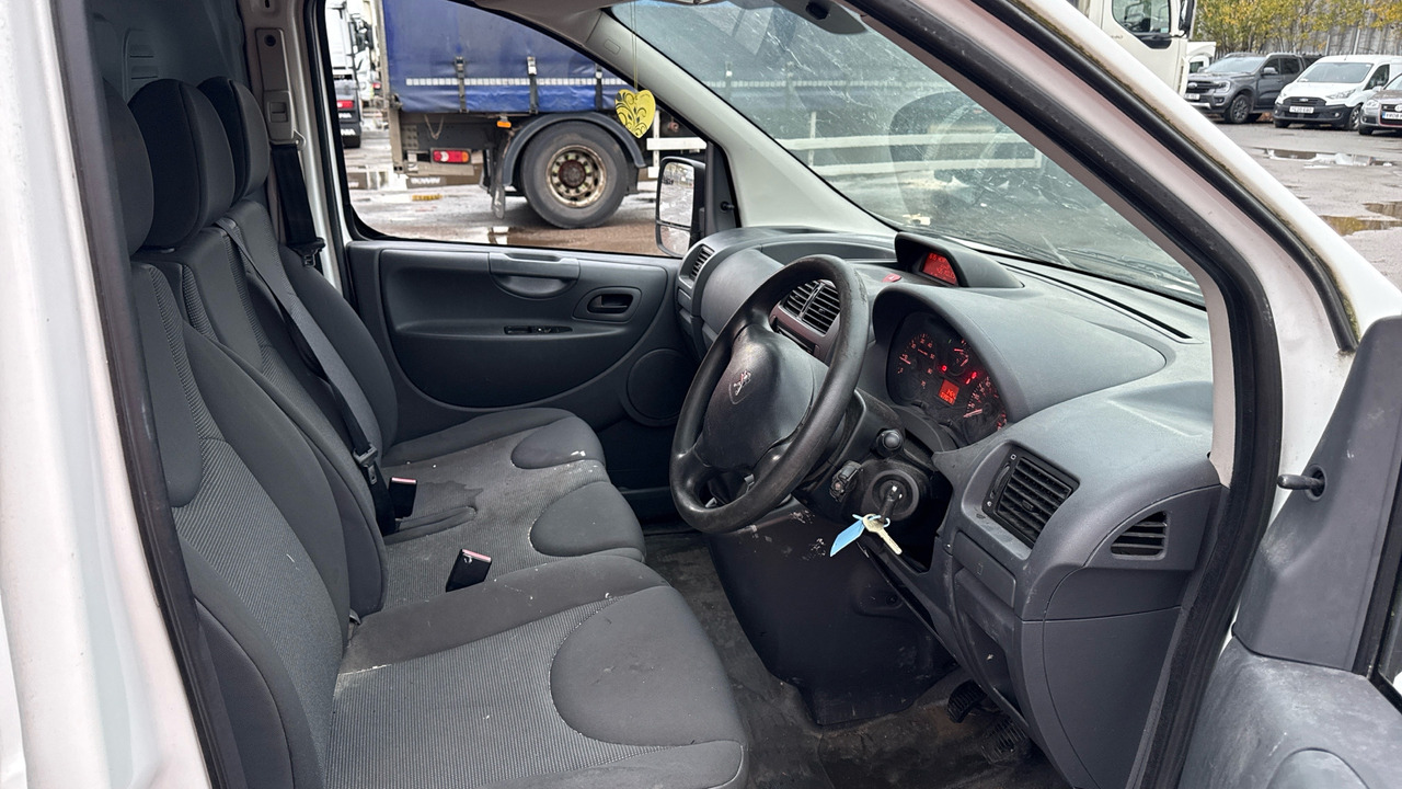 PEUGEOT EXPERT 1000 1.6 HDi 90PS - Легковий фургон: фото 5 PEUGEOT EXPERT 1000 1.6 HDi 90PS - Легковий фургон: фото 5