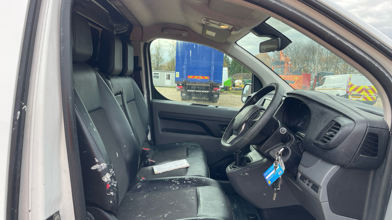 PEUGEOT EXPERT PROFESSIONAL 1200 1.5 BLUE HDI 100PS - Легковий фургон: фото 5 PEUGEOT EXPERT PROFESSIONAL 1200 1.5 BLUE HDI 100PS - Легковий фургон: фото 5