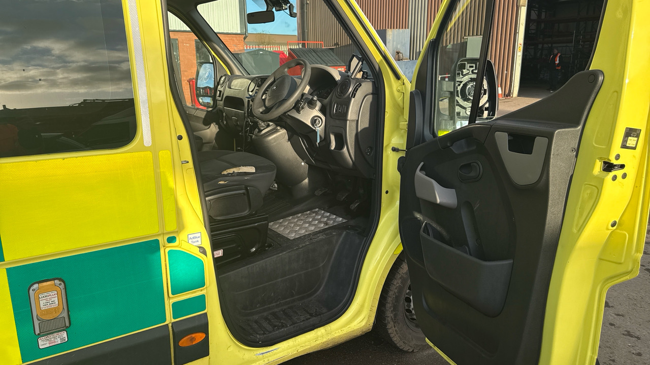 RENAULT MASTER 150.39 - Карета швидкої допомоги: фото 5 RENAULT MASTER 150.39 - Карета швидкої допомоги: фото 5