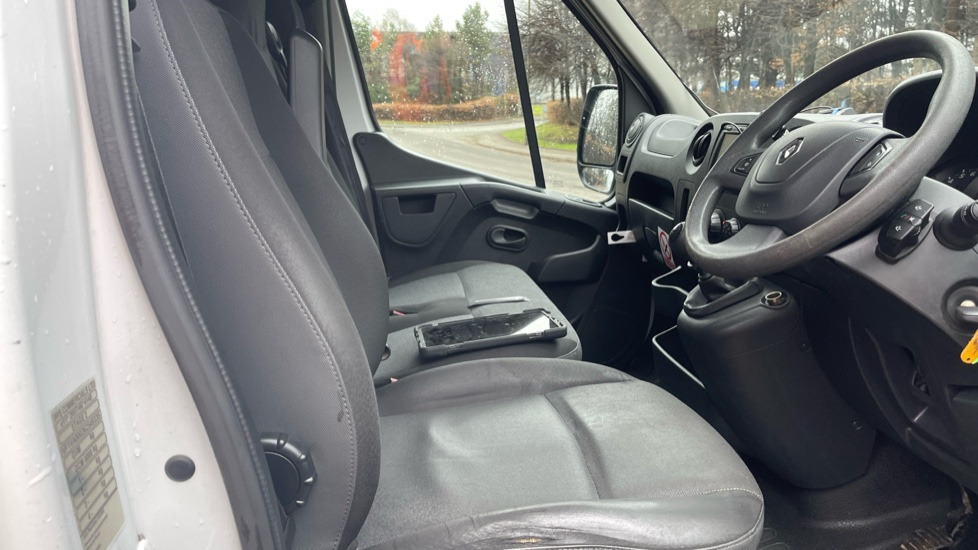 RENAULT MASTER LL35dCi 130 Business Low Roof Luton Loloader - Фургон з закритим кузовом: фото 5 RENAULT MASTER LL35dCi 130 Business Low Roof Luton Loloader - Фургон з закритим кузовом: фото 5