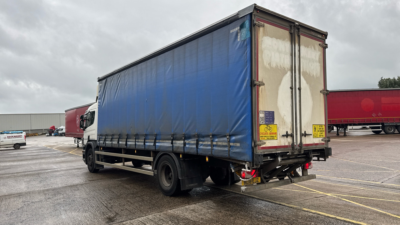 SCANIA P 250 - Тентована вантажівка: фото 3 SCANIA P 250 - Тентована вантажівка: фото 3