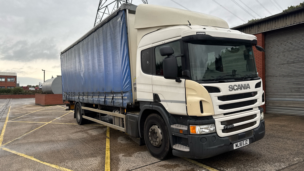 SCANIA P 250 - Тентована вантажівка: фото 1 SCANIA P 250 - Тентована вантажівка: фото 1
