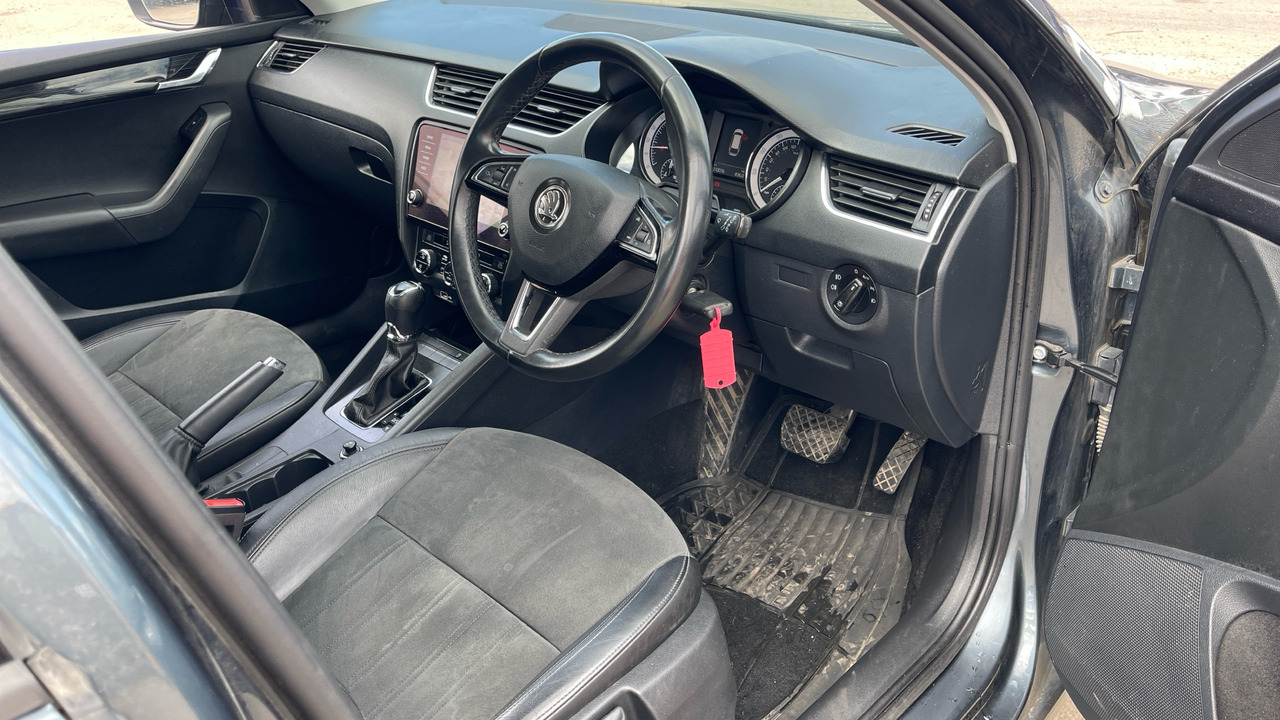 SKODA OCTAVIA 2.0 TDI SE - Універсал: фото 5 SKODA OCTAVIA 2.0 TDI SE - Універсал: фото 5