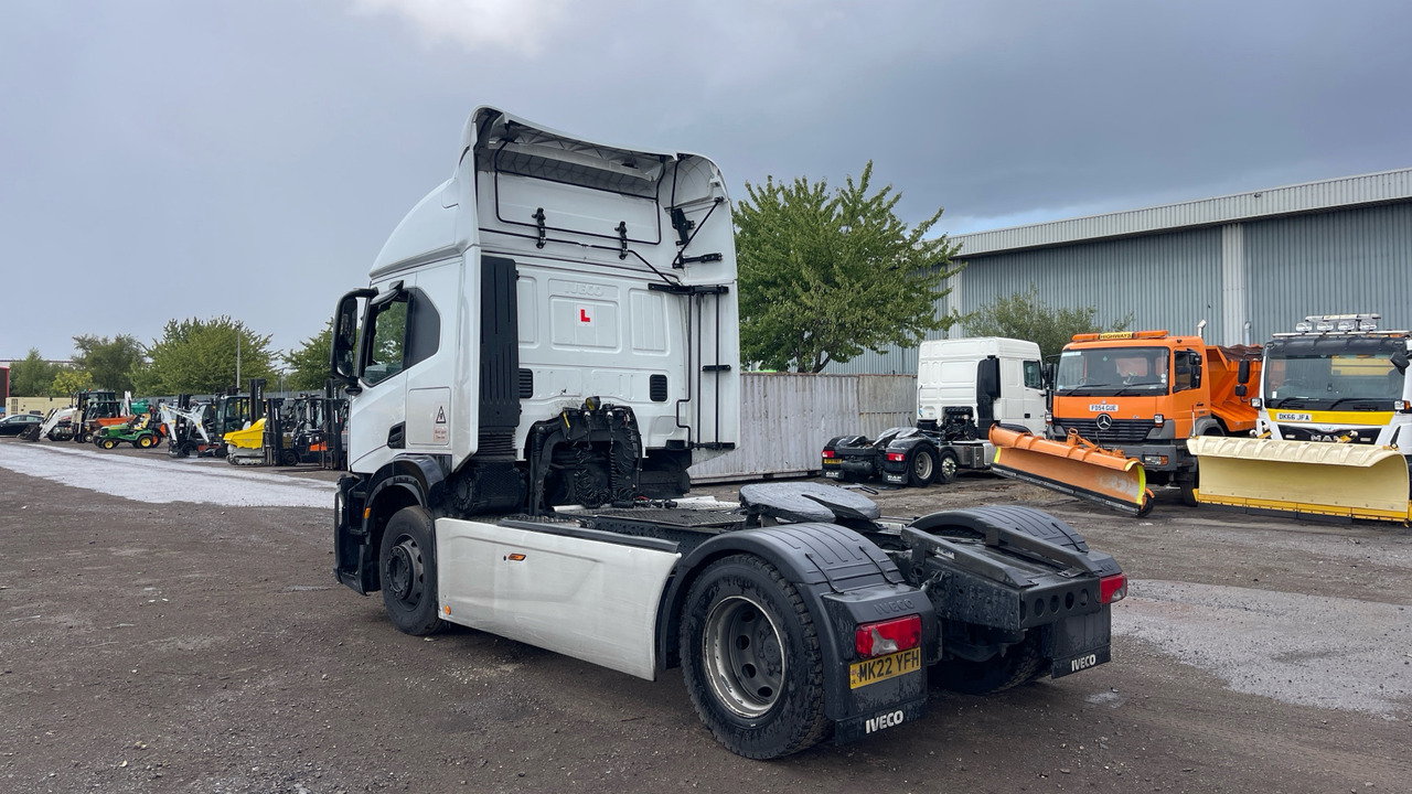 IVECO S 420 - Тягач: фото 3 IVECO S 420 - Тягач: фото 3