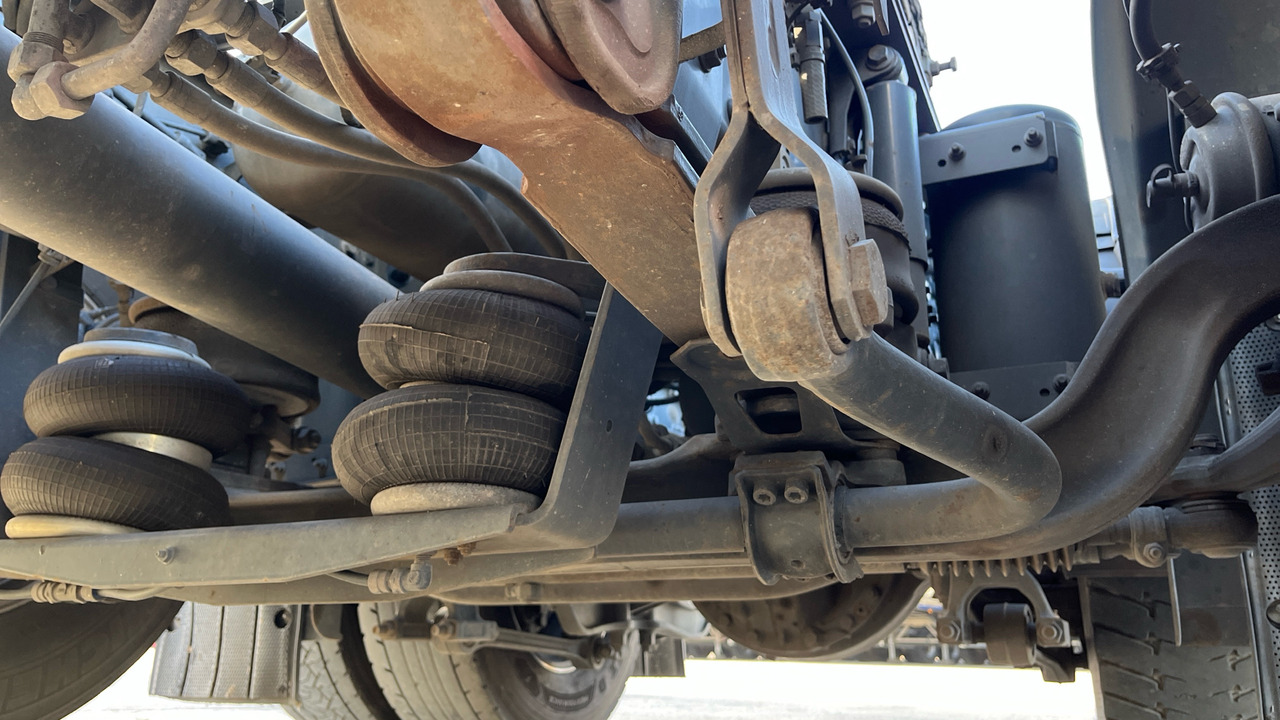 Тягач Iveco S-Way 530: фото 13