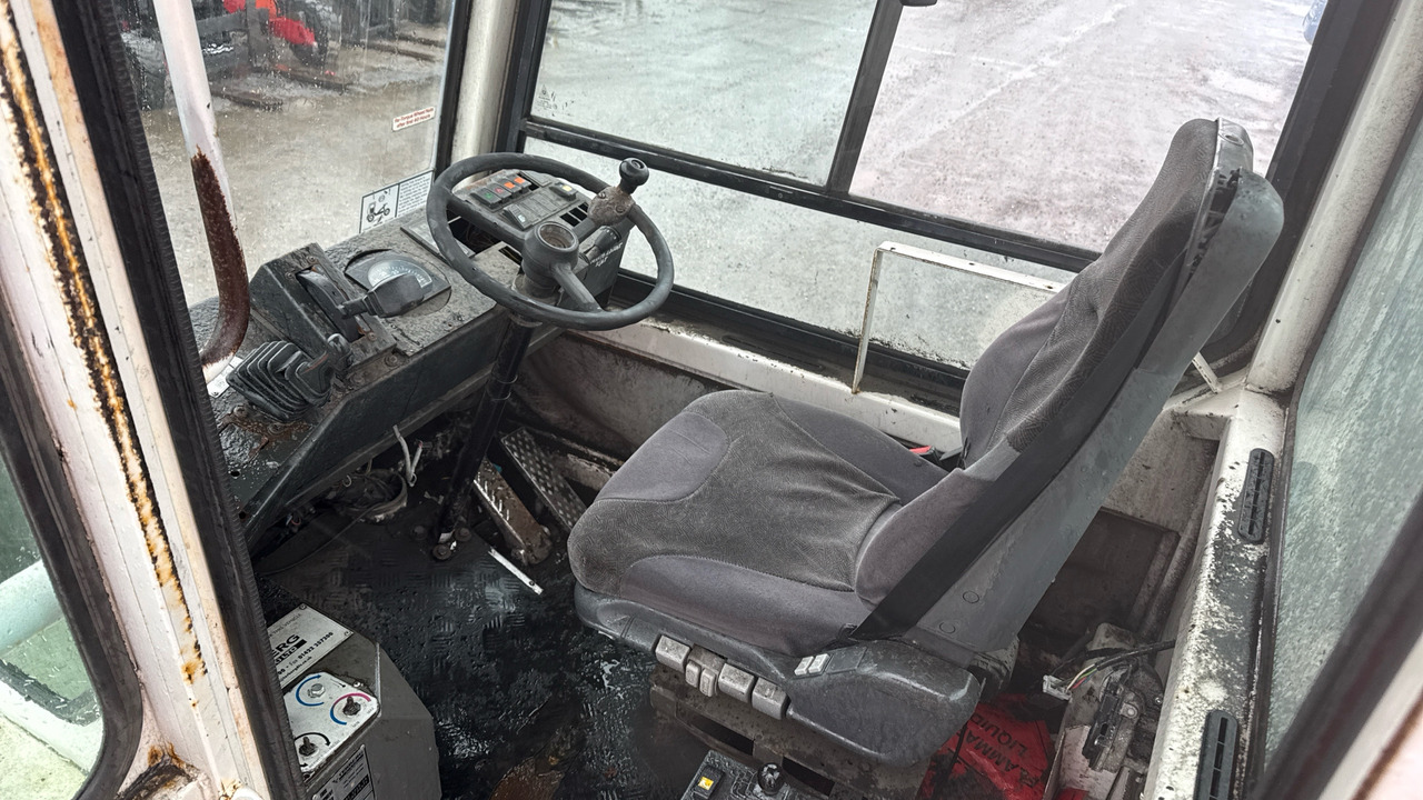 TERBERG YT180 - Тягач: фото 5 TERBERG YT180 - Тягач: фото 5